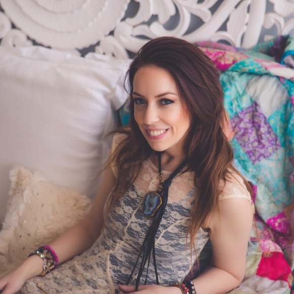 Meet your Posher, Joann - Picture 2 of 6